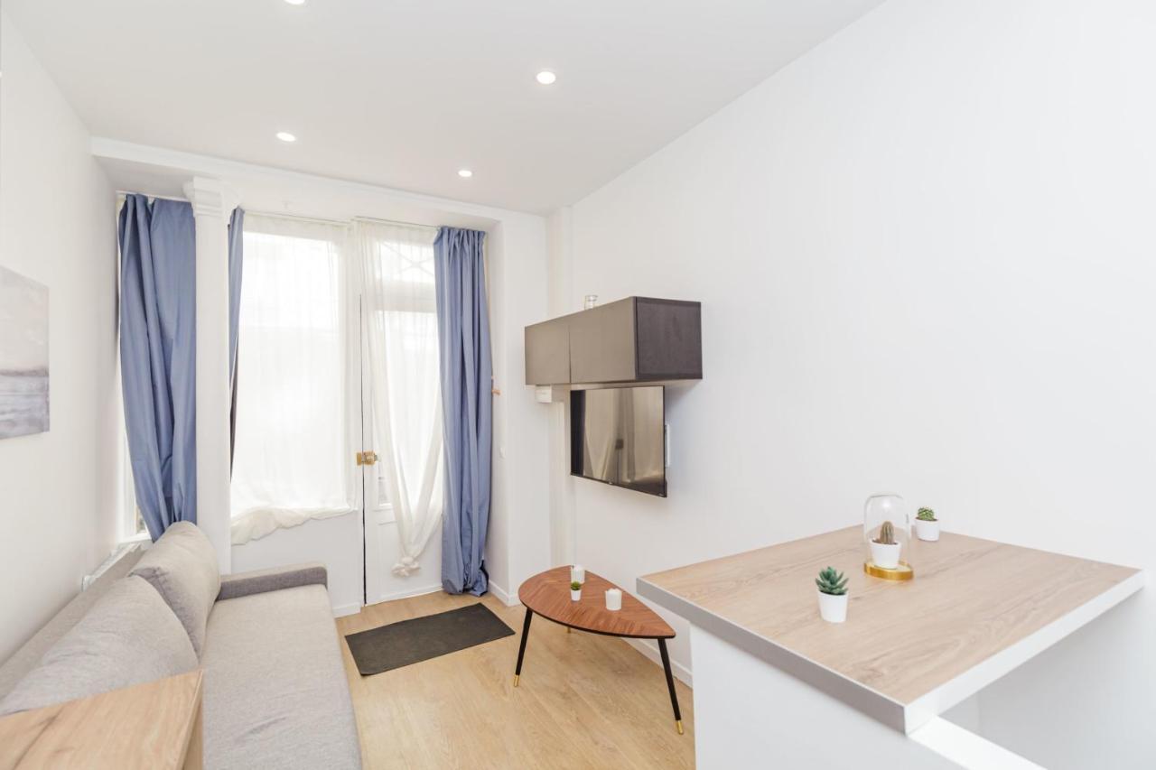 Nice Apartment Renovated And Bright Street Side Parigi Esterno foto